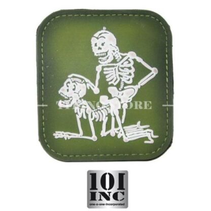 PARCHE PVC 3D 2 ESQUELETOS VERDE-BLANCO